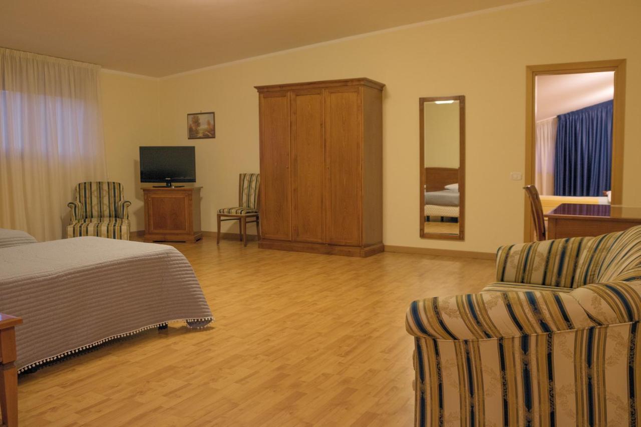Ruggiero Park Hotel Vallo della Lucania Eksteriør bilde