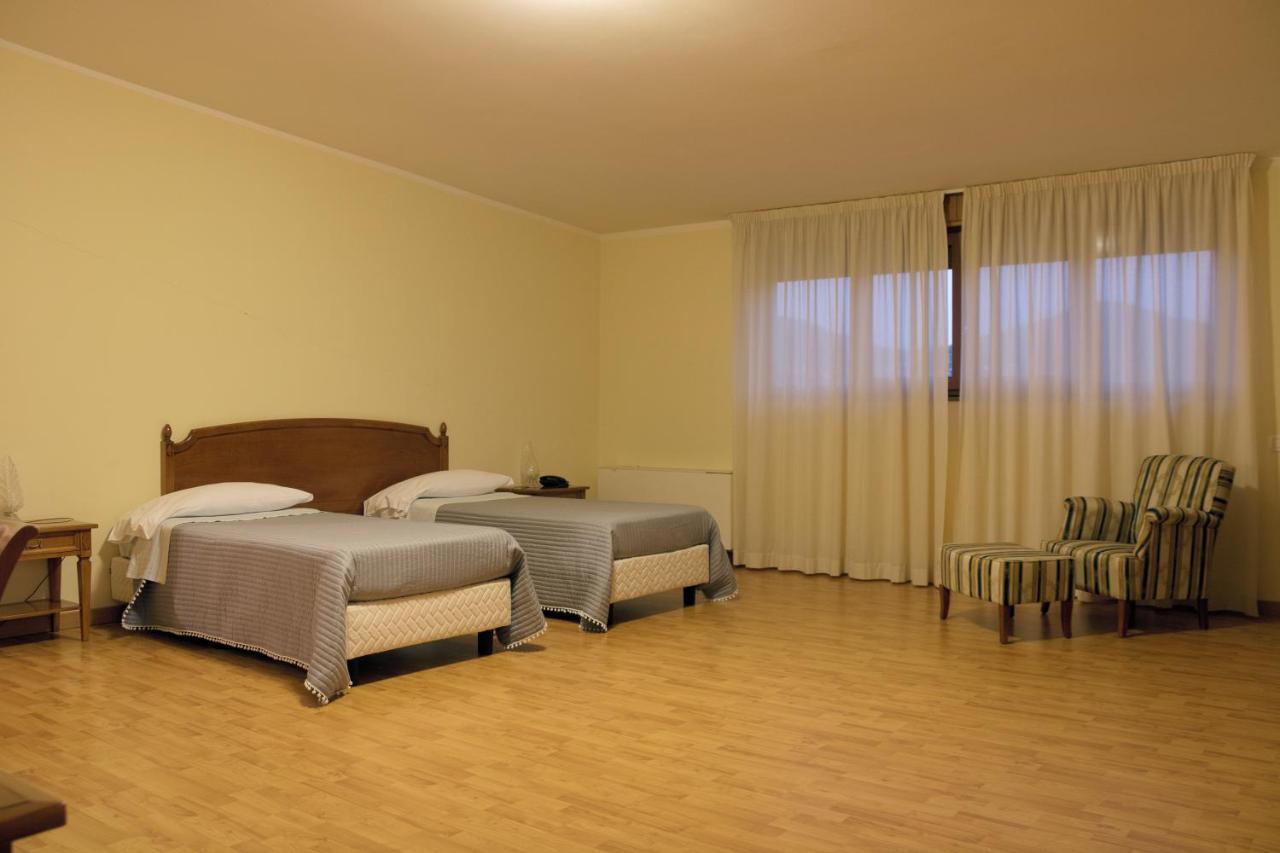 Ruggiero Park Hotel Vallo della Lucania Eksteriør bilde