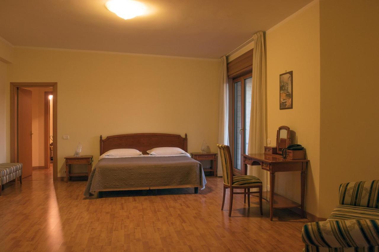 Ruggiero Park Hotel Vallo della Lucania Eksteriør bilde