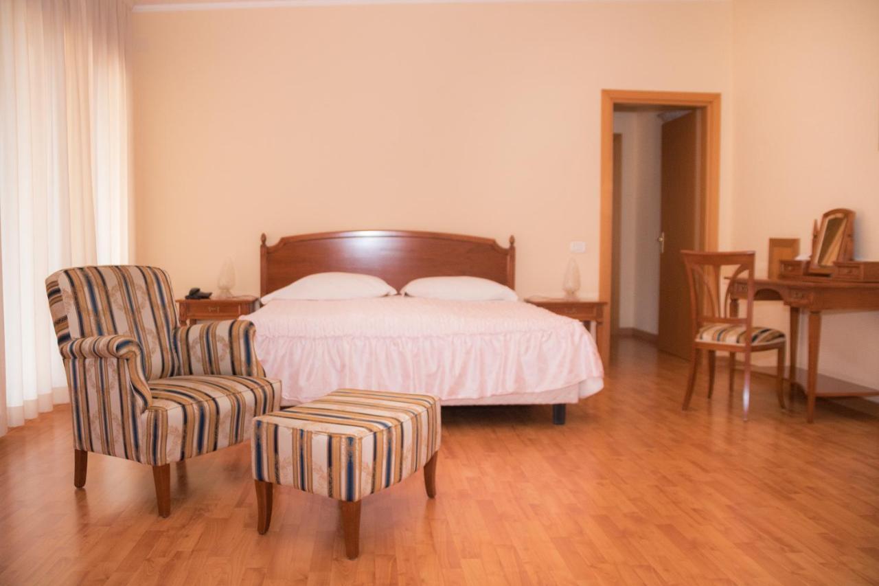 Ruggiero Park Hotel Vallo della Lucania Eksteriør bilde