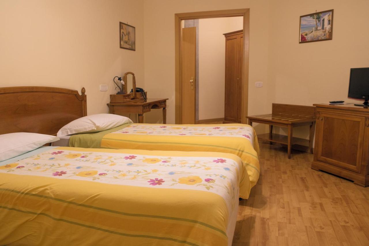 Ruggiero Park Hotel Vallo della Lucania Eksteriør bilde